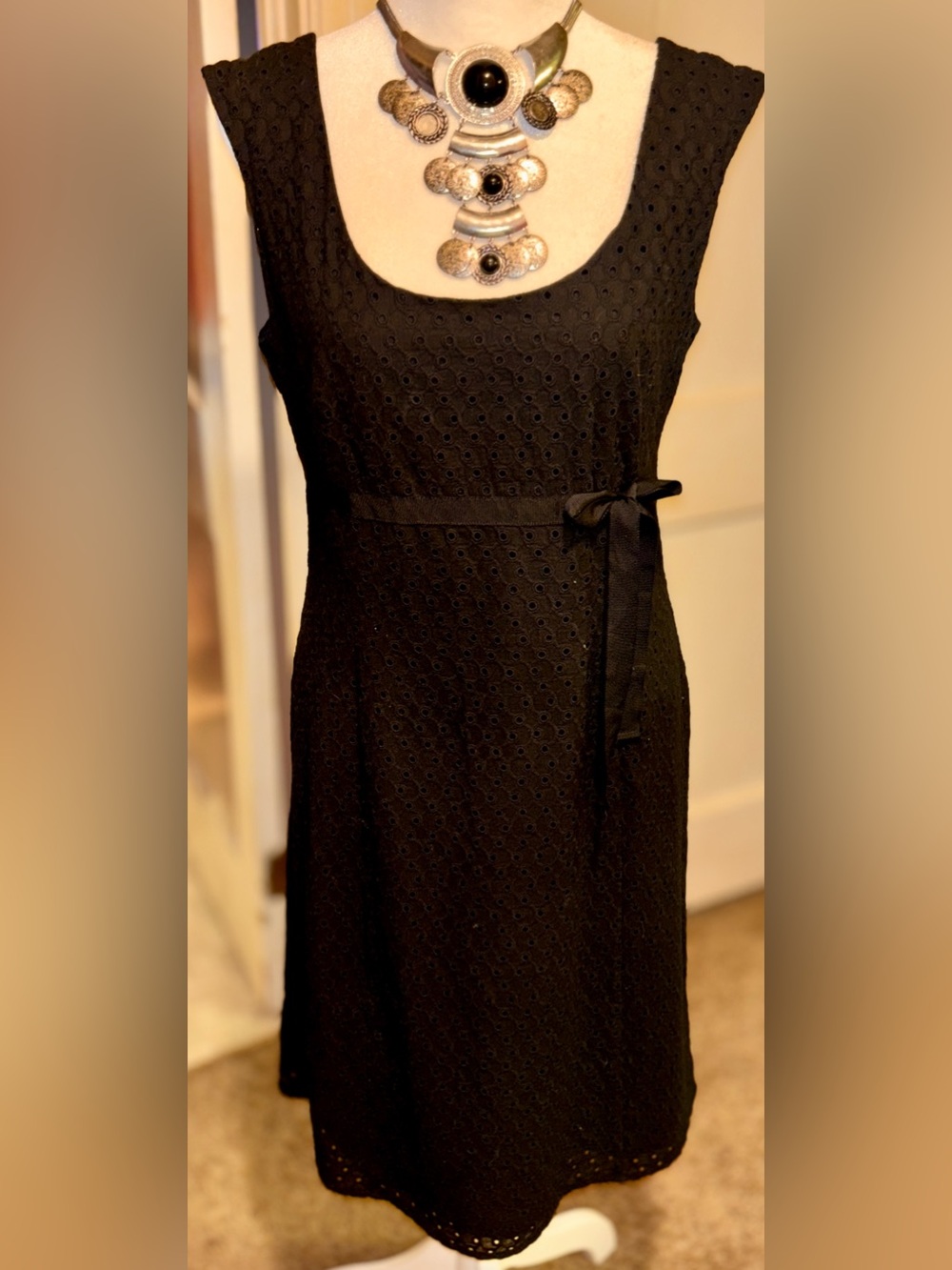 ✨ Ann Taylor Black Eyelet Fit & Flare Dress – Size 6